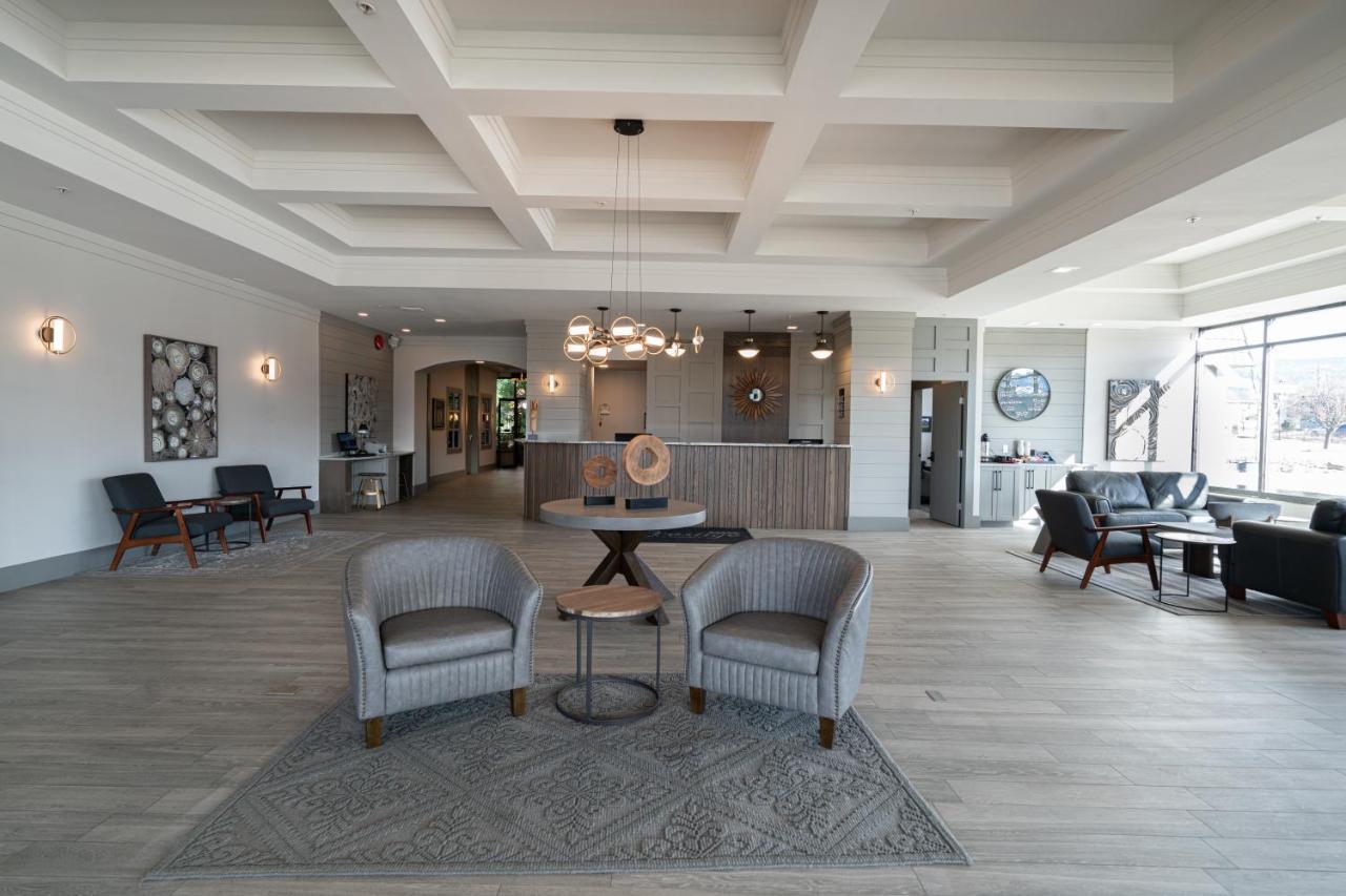 Prestige Vernon Lodge Extérieur photo