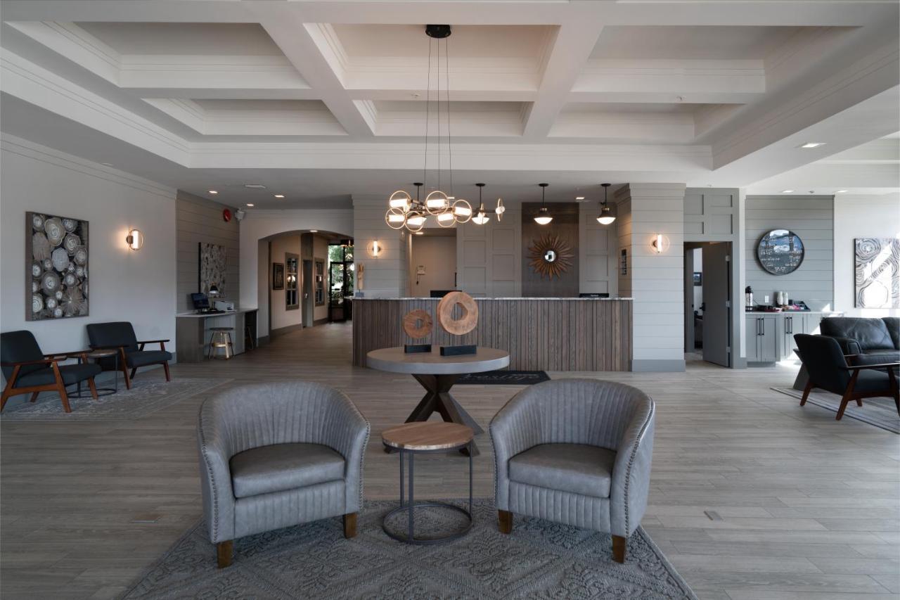 Prestige Vernon Lodge Extérieur photo